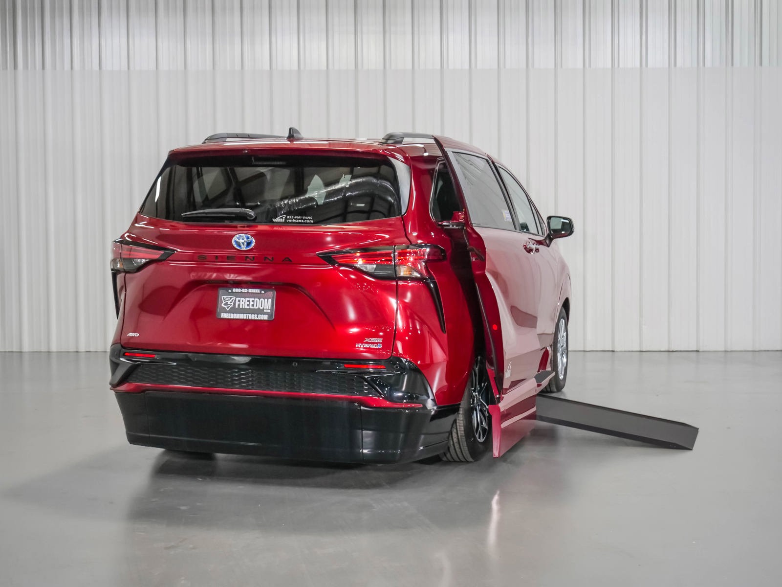 2023 Toyota Sienna XSE 7Passenger Freedom Motors USA