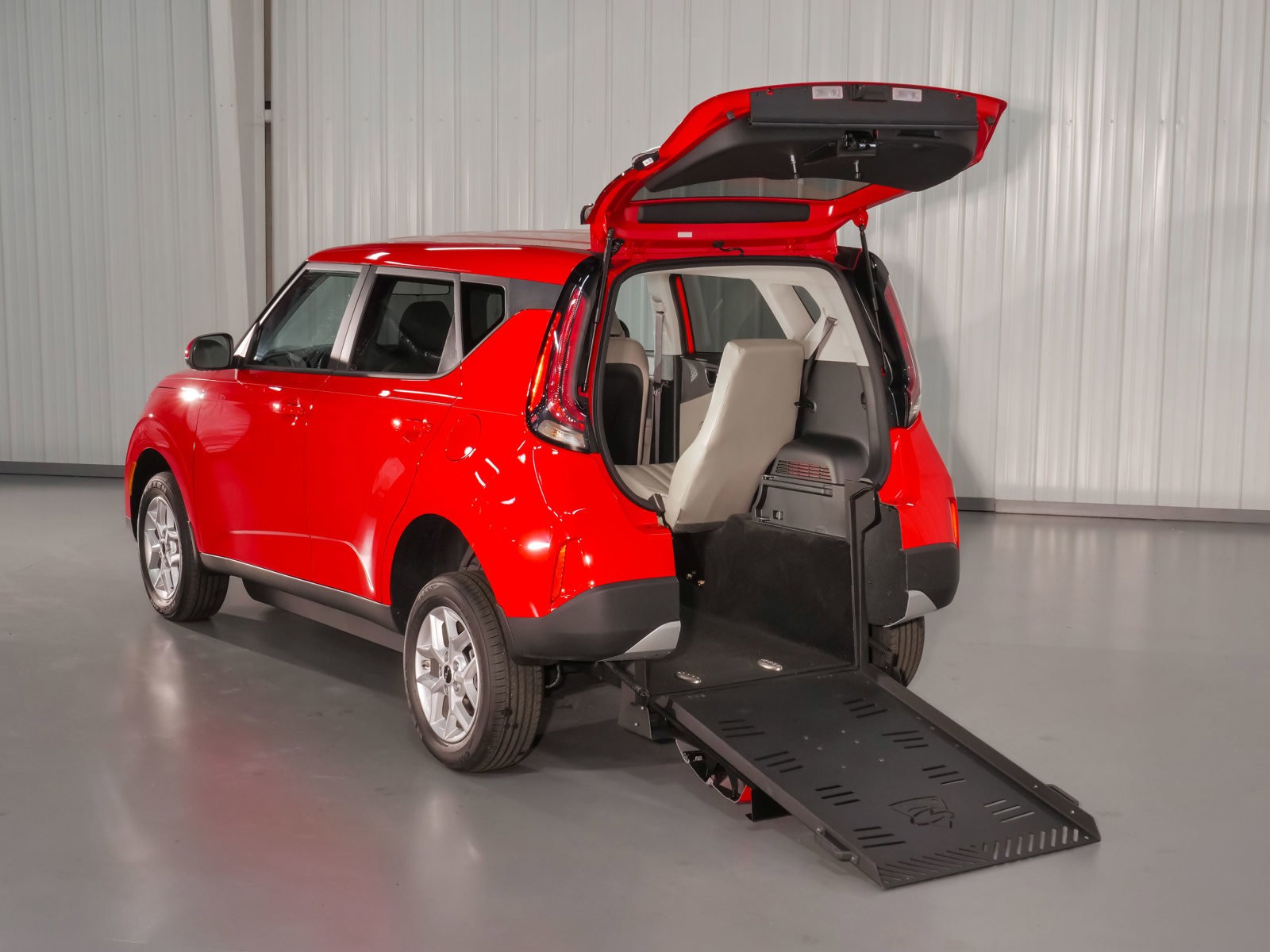 What's New With the 2021 Wheelchair Accessible Kia Sorento? - Freedom  Motors USA