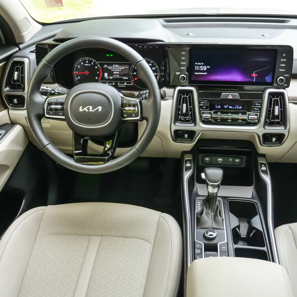 What's New With the 2021 Wheelchair Accessible Kia Sorento? - Freedom  Motors USA