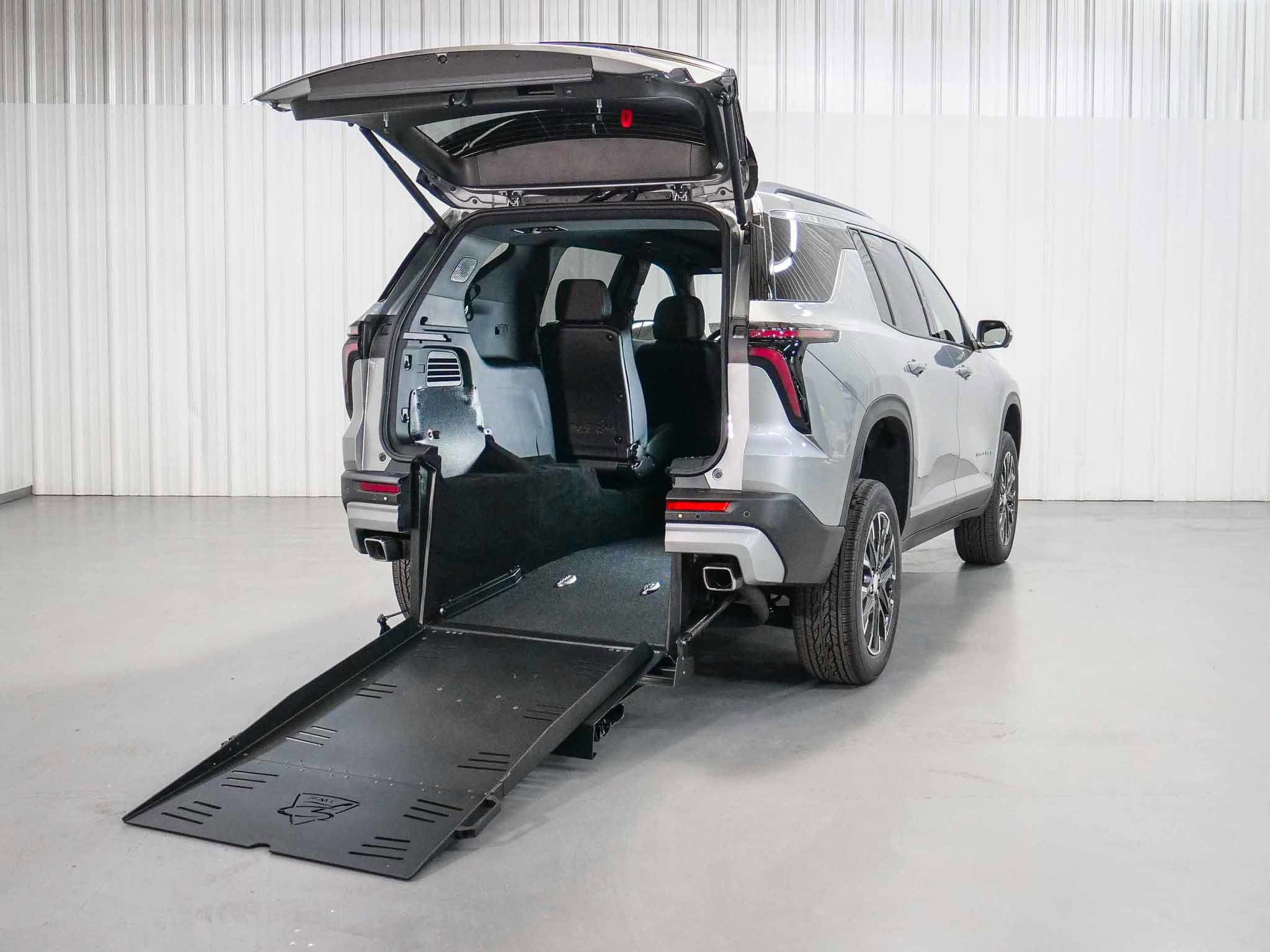 2026 Chevrolet Traverse LT's photo