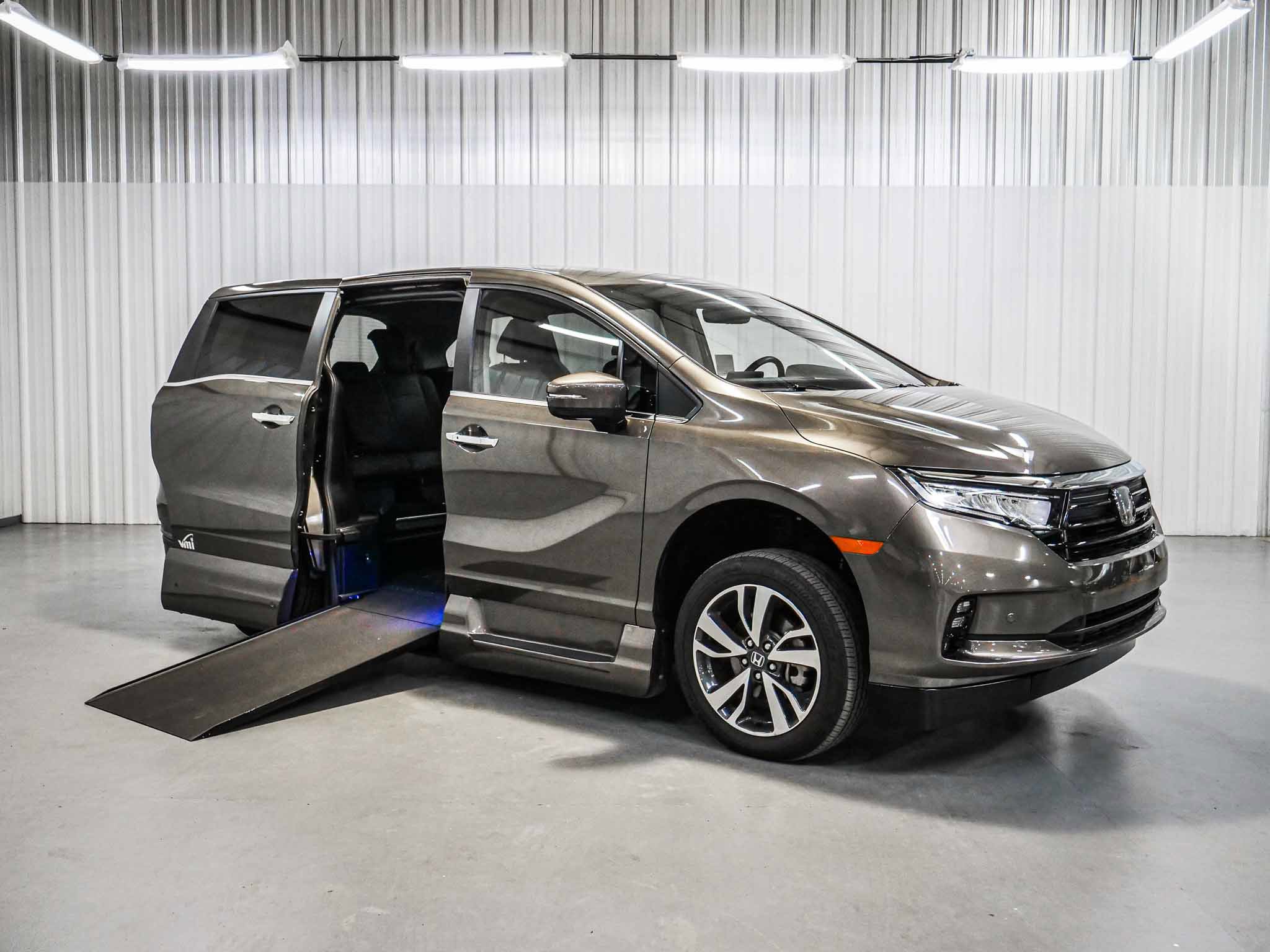 2022 Honda Odyssey Touring's photo