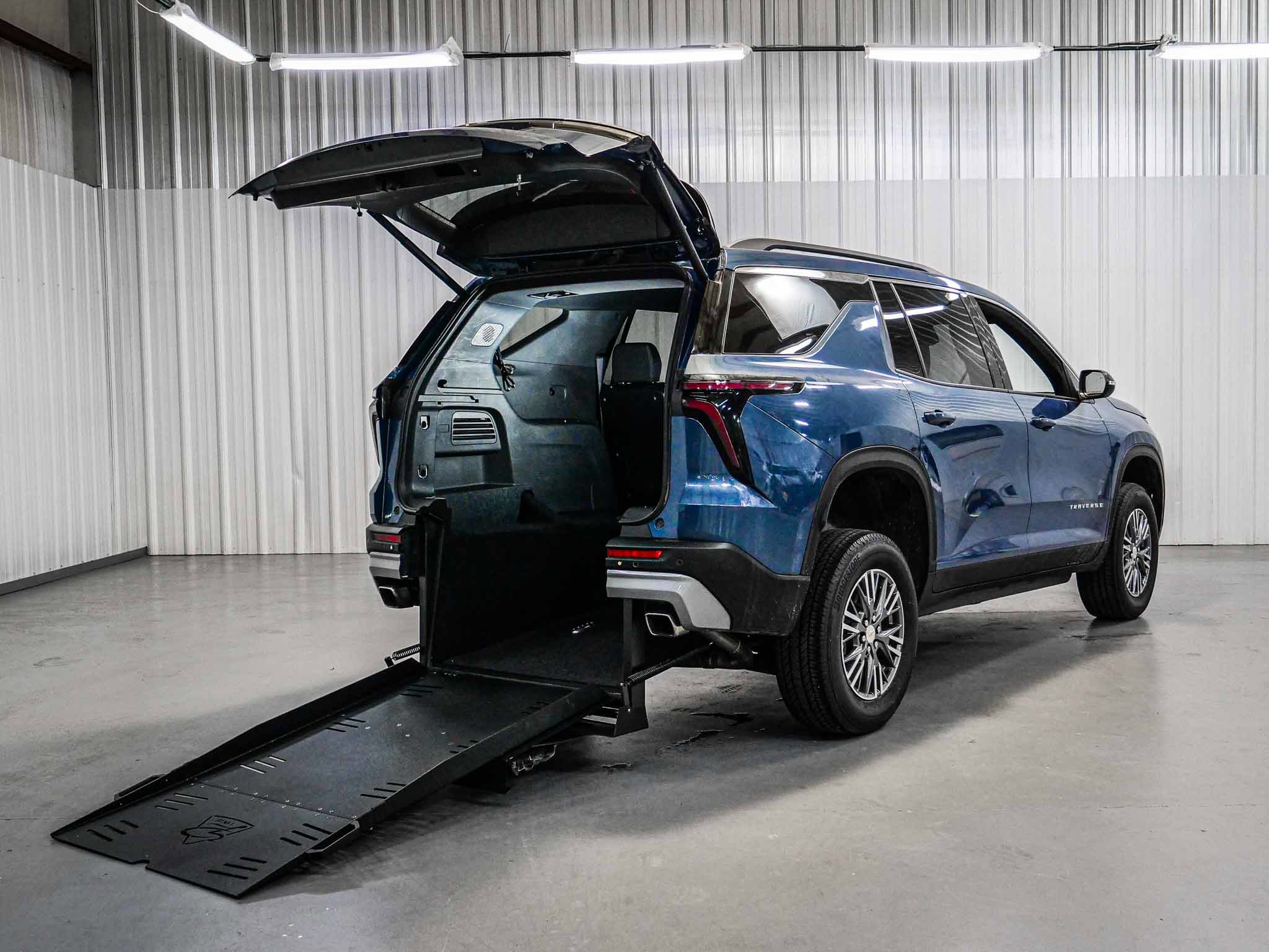 2025 Chevrolet Traverse LT's photo