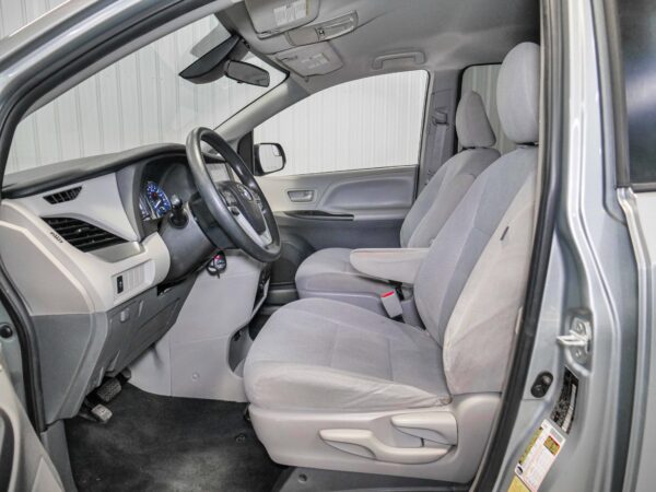 2020 Toyota Sienna L