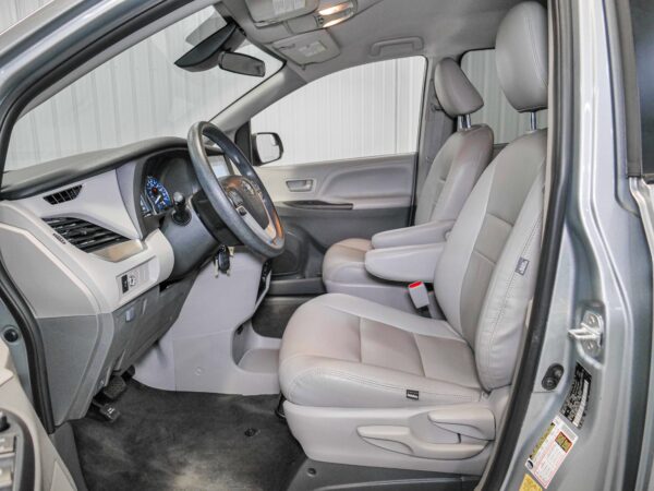 2020 Toyota Sienna L