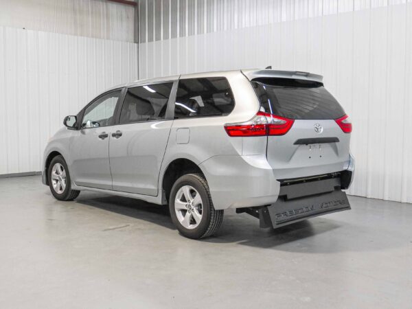 2020 Toyota Sienna L