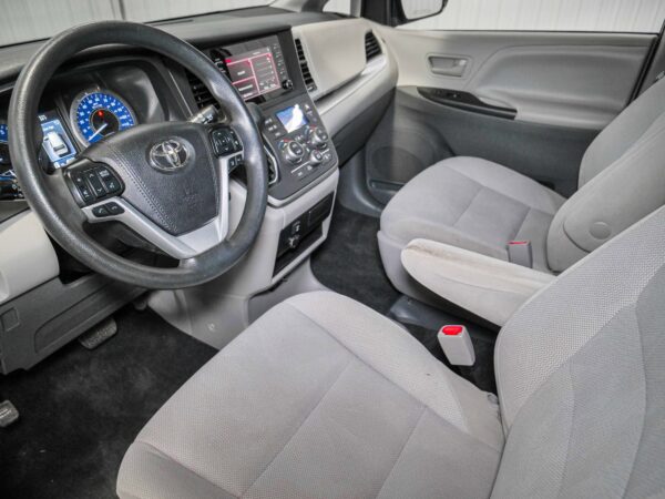 2020 Toyota Sienna L