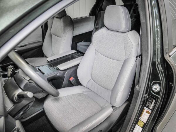 2025 Toyota Sienna LE