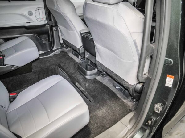 2025 Toyota Sienna LE