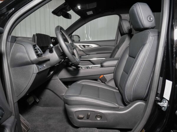 2025 Chevrolet Traverse FWD LT