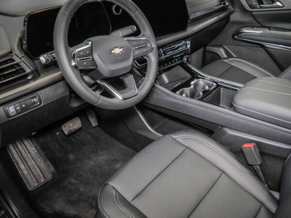 2025 Chevrolet Traverse FWD LT