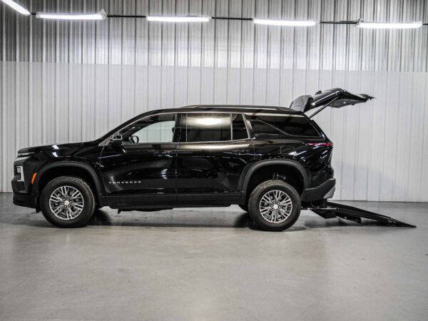 2026 Chevrolet Traverse FWD LT