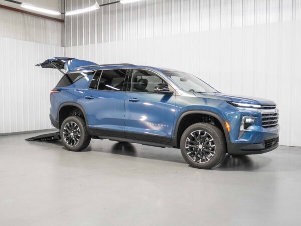 2026 Chevrolet Traverse FWD LT