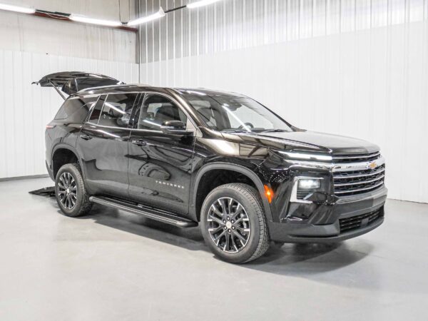 2026 Chevrolet Traverse FWD LT
