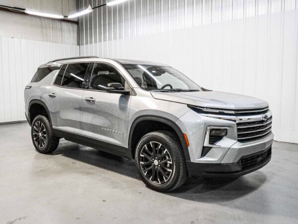 2026 Chevrolet Traverse FWD LT