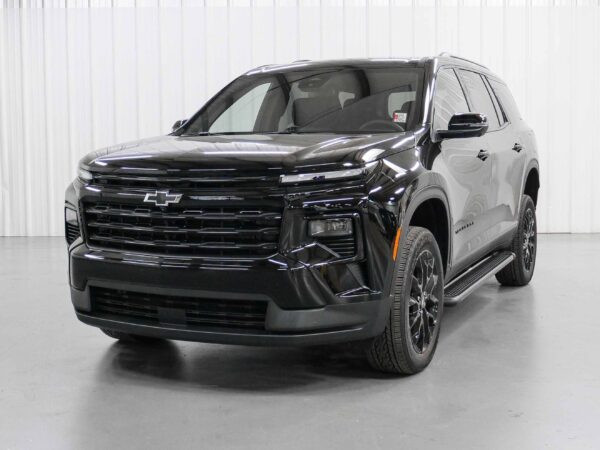 2026 Chevrolet Traverse FWD LT