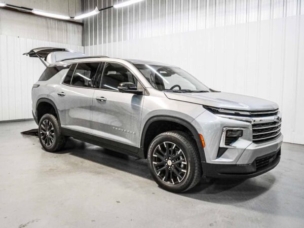 2026 Chevrolet Traverse FWD LT