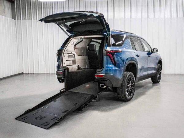 2026 Chevrolet Traverse FWD LT
