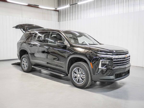2026 Chevrolet Traverse FWD LT