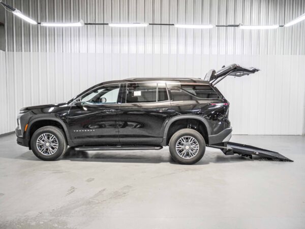 2026 Chevrolet Traverse FWD LT