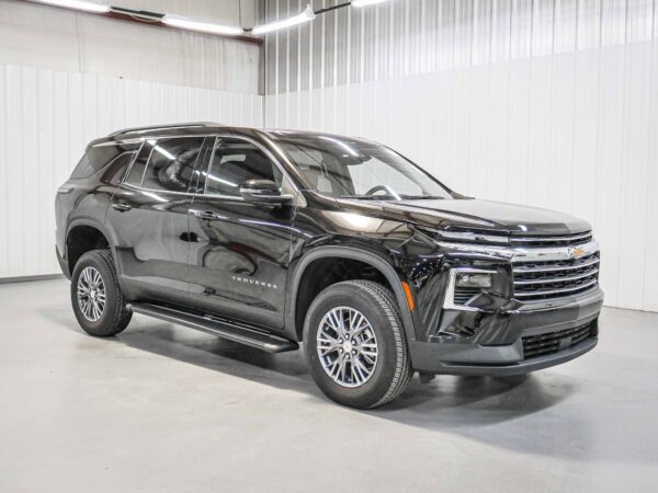 2026 Chevrolet Traverse FWD LT