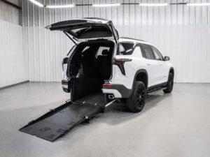2026 Chevrolet Traverse FWD LT