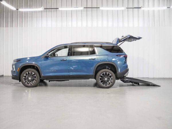 2026 Chevrolet Traverse FWD LT