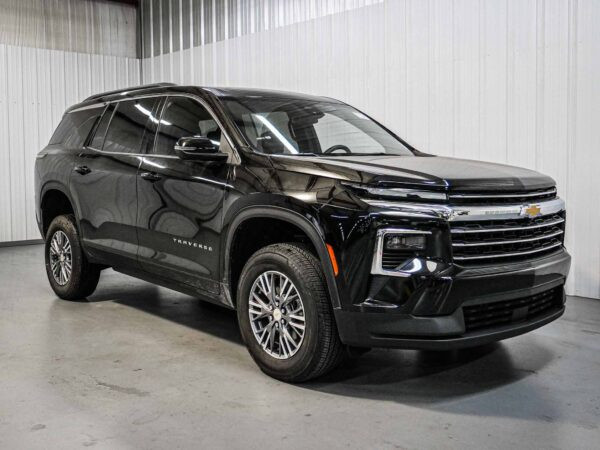 2026 Chevrolet Traverse FWD LT