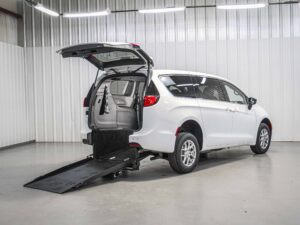 2026 Chrysler Voyager LX
