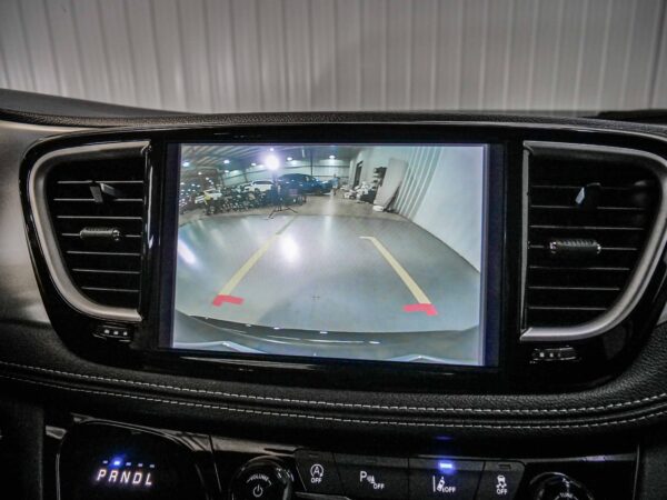 2024 Chrysler Pacifica Touring