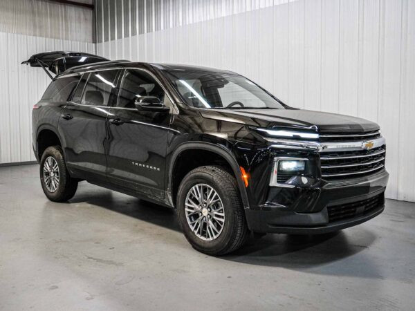 2026 Chevrolet Traverse FWD LT