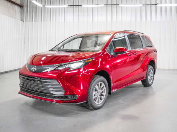 2026 Toyota Sienna LE