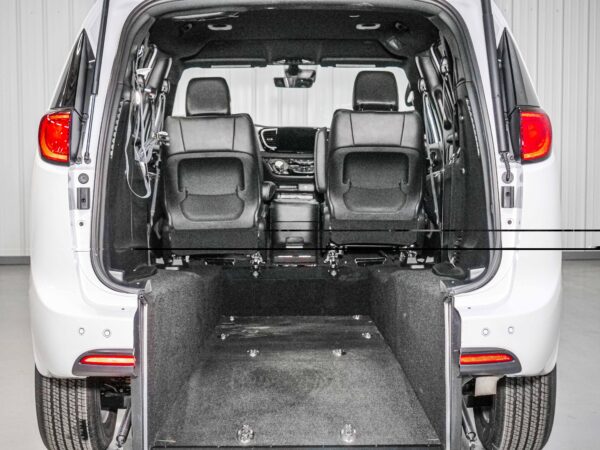 2026 Chrysler Voyager LX - Freedom Motors USA