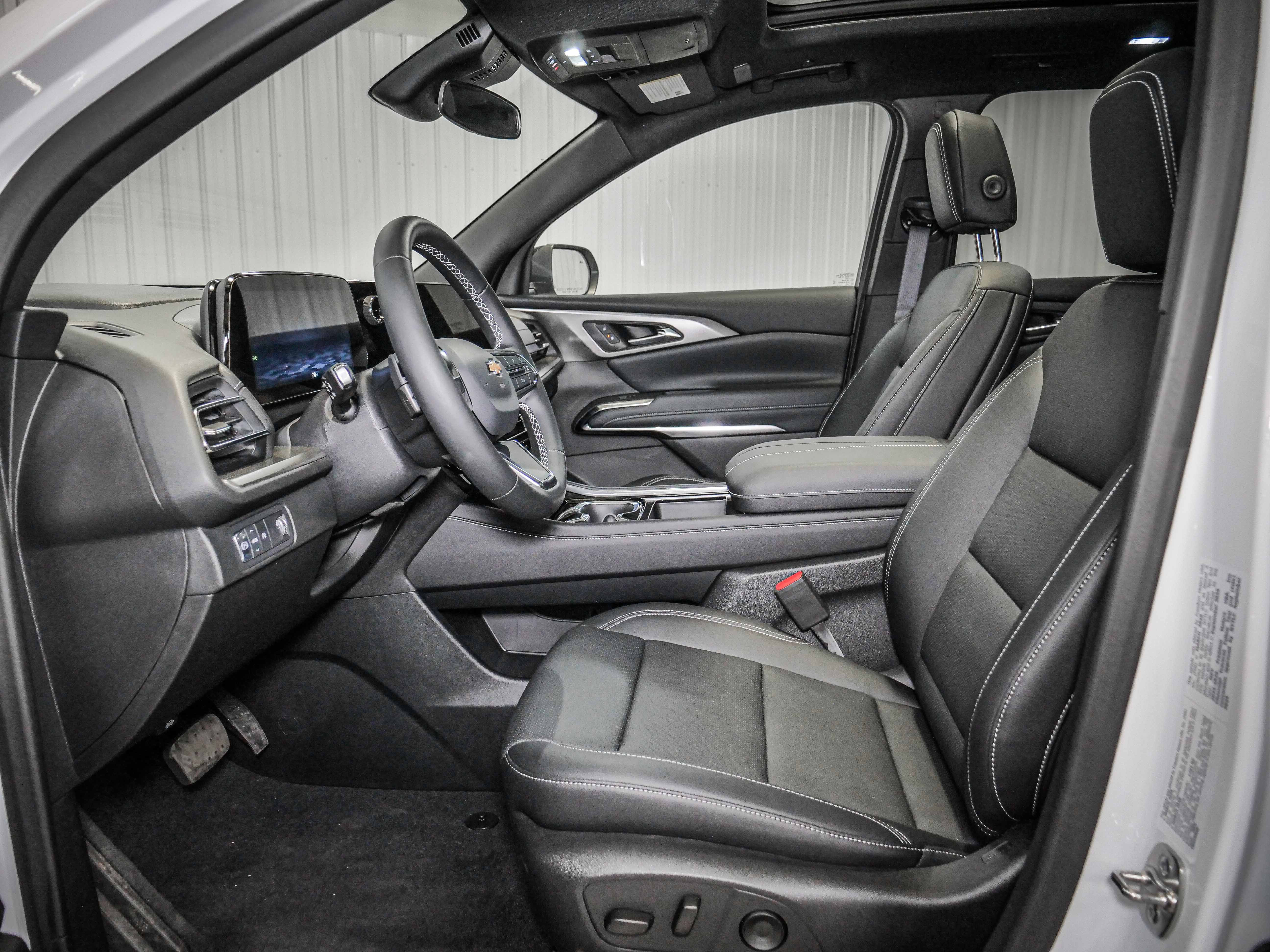 2026 Chevrolet Traverse LT - Photo 18