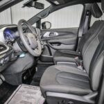 2024 Chrysler Pacifica Touring