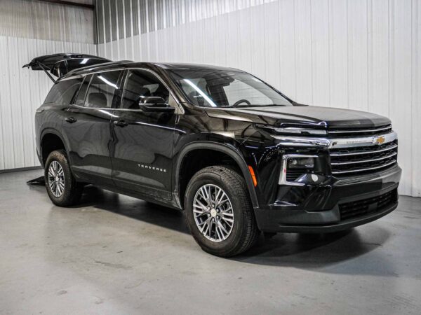 2026 Chevrolet Traverse FWD LT