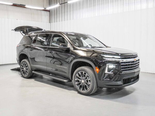 2026 Chevrolet Traverse FWD LT