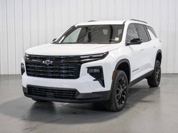2026 Chevrolet Traverse FWD LT