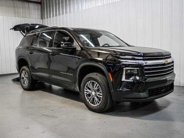 2026 Chevrolet Traverse FWD LT