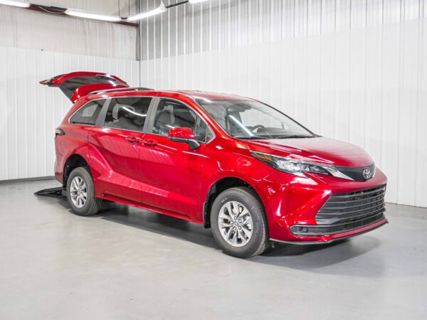 2026 Toyota Sienna LE