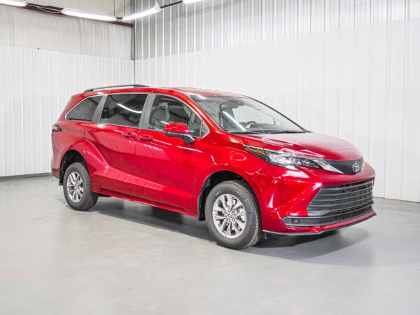 2026 Toyota Sienna LE