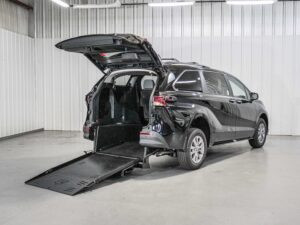 2026 Toyota Sienna XLE 8-Passenger