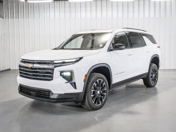 2026 Chevrolet Traverse FWD LT