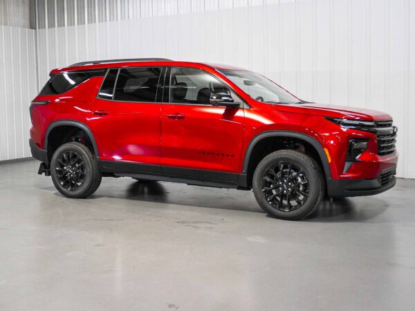 2026 Chevrolet Traverse FWD LT
