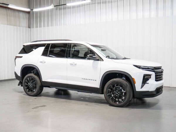 2026 Chevrolet Traverse FWD LT