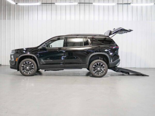 2026 Chevrolet Traverse FWD LT