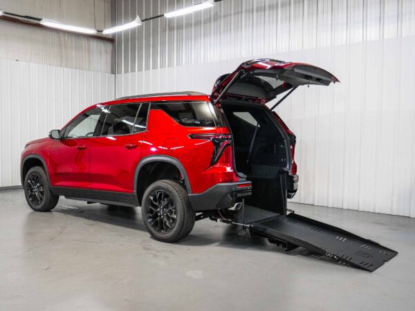 2026 Chevrolet Traverse FWD LT
