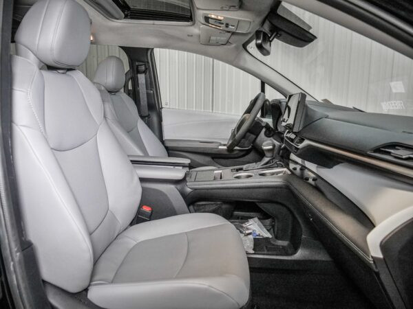2026 Toyota Sienna XLE 8-Passenger