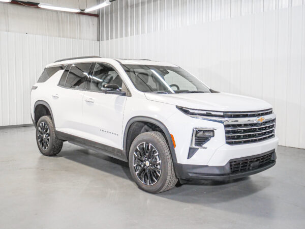 2026 Chevrolet Traverse FWD LT
