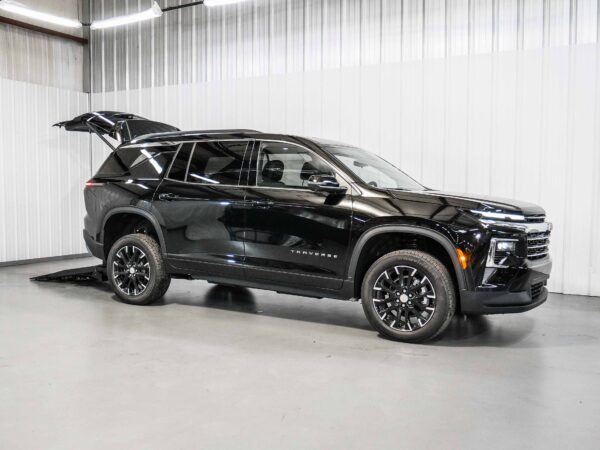 2026 Chevrolet Traverse FWD LT