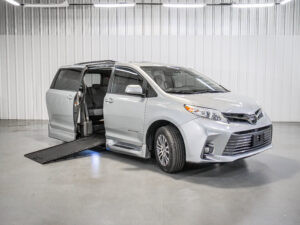 2020 Toyota Sienna XLE 8-Passenger